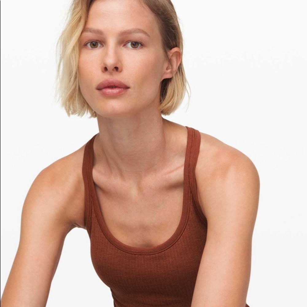 Ebb to street tank rustic clay size 8 lululemon